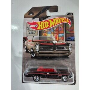NIP Hot Wheels Garage 1:64 Die Cast 1967 Pontiac GTO Convertible Muscle Car